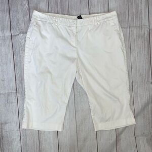 NY&Co stretch cotton/spandex blend Bermuda shorts white sz 16 women